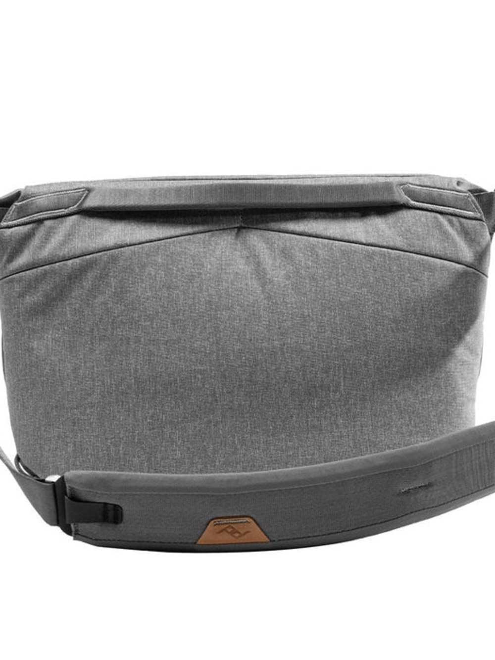 Peak Design Everyday Sling - Charcoal Gray - Picture 2 of 9